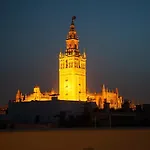 Guzman El Bueno Suites